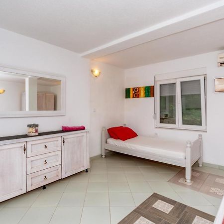 Apartmani Lira Sutomore Buitenkant foto