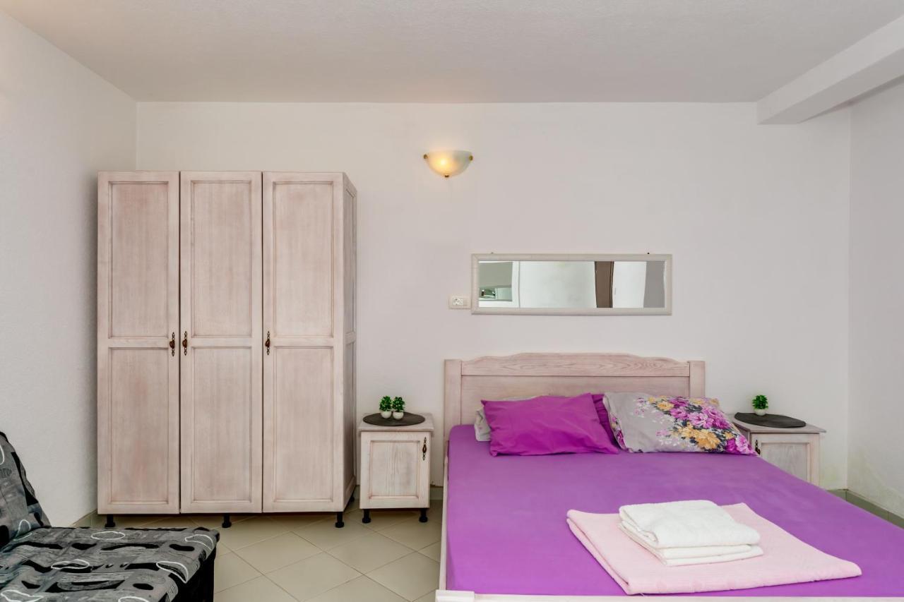 Apartmani Lira Sutomore Buitenkant foto