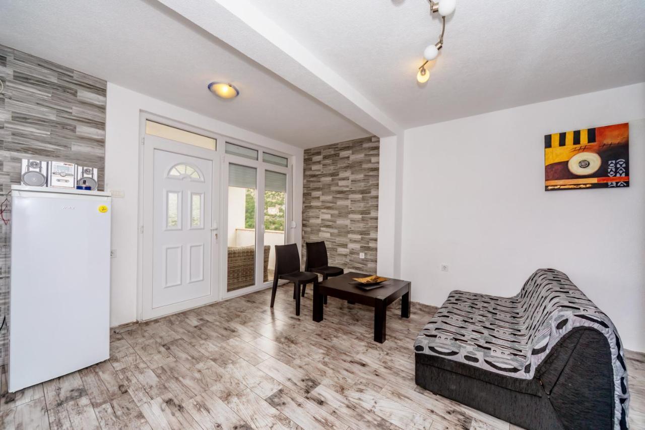 Apartmani Lira Sutomore Buitenkant foto
