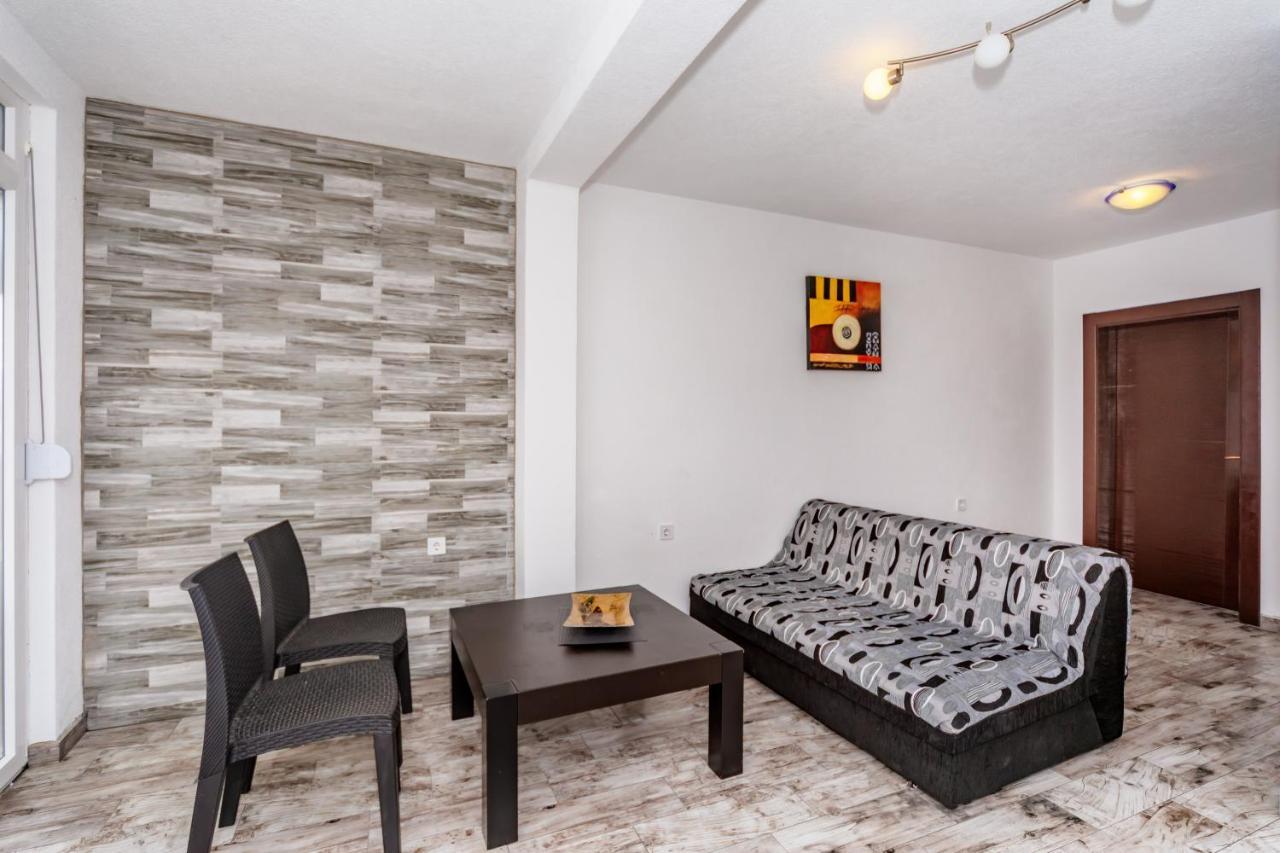 Apartmani Lira Sutomore Buitenkant foto