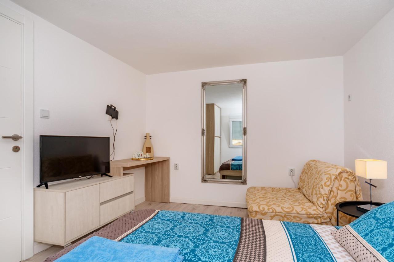 Apartmani Lira Sutomore Buitenkant foto