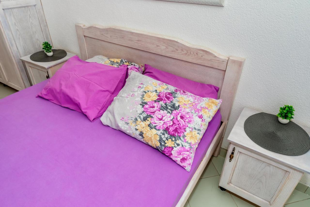 Apartmani Lira Sutomore Buitenkant foto